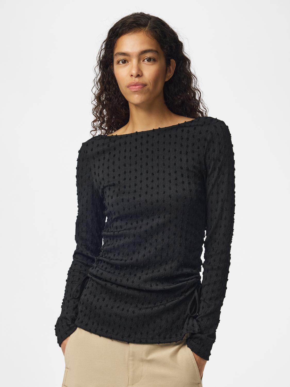 model_shot-front